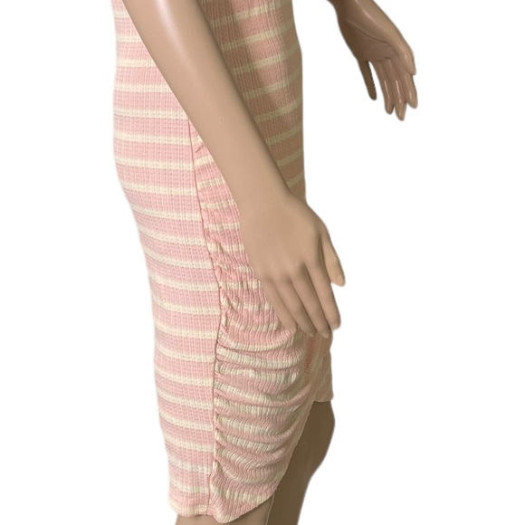 Kaleigh Peach & Cream Sleeveless Dress w Side Ruching & Crossover Front at Hem - Picture 11 of 14